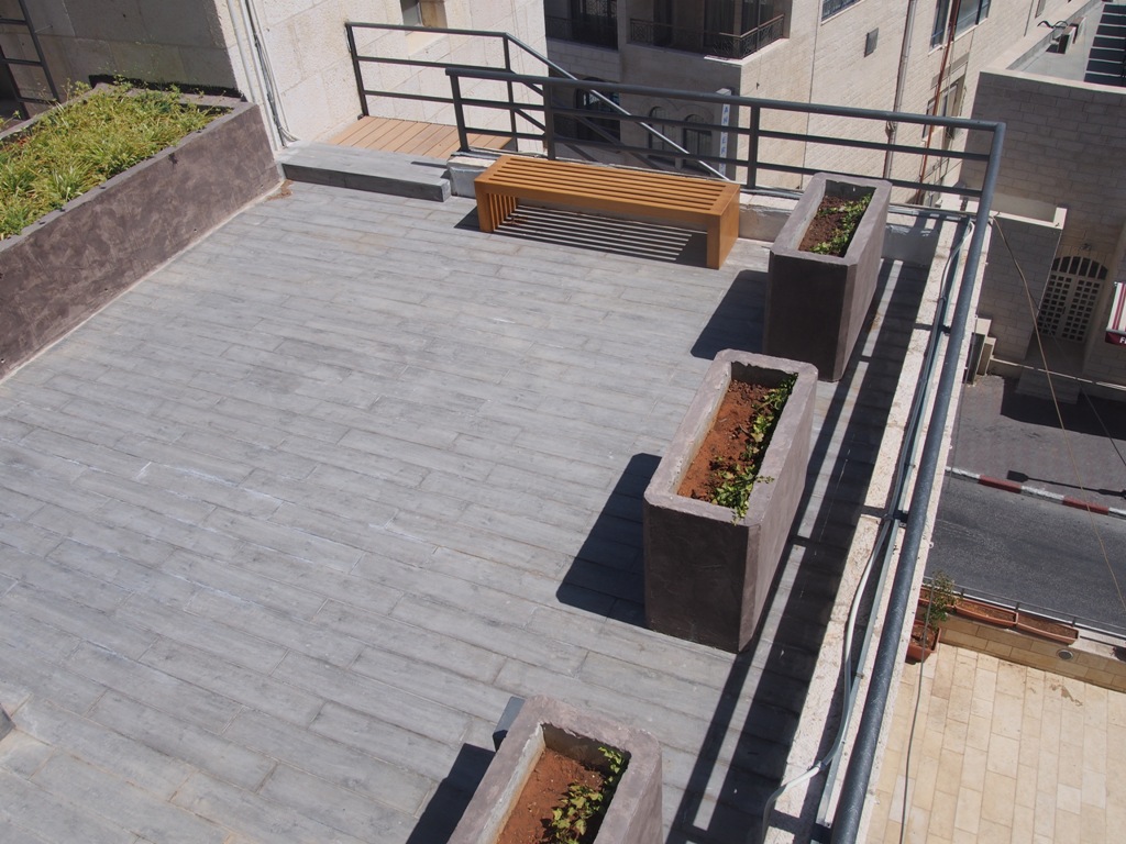 بالصور - نتائج مشروع  إعادة تأهيل وتجميل ساحة المهد 