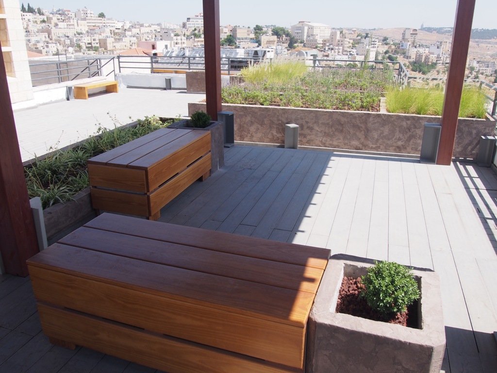 بالصور - نتائج مشروع  إعادة تأهيل وتجميل ساحة المهد 