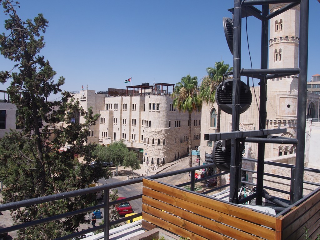 بالصور - نتائج مشروع  إعادة تأهيل وتجميل ساحة المهد 