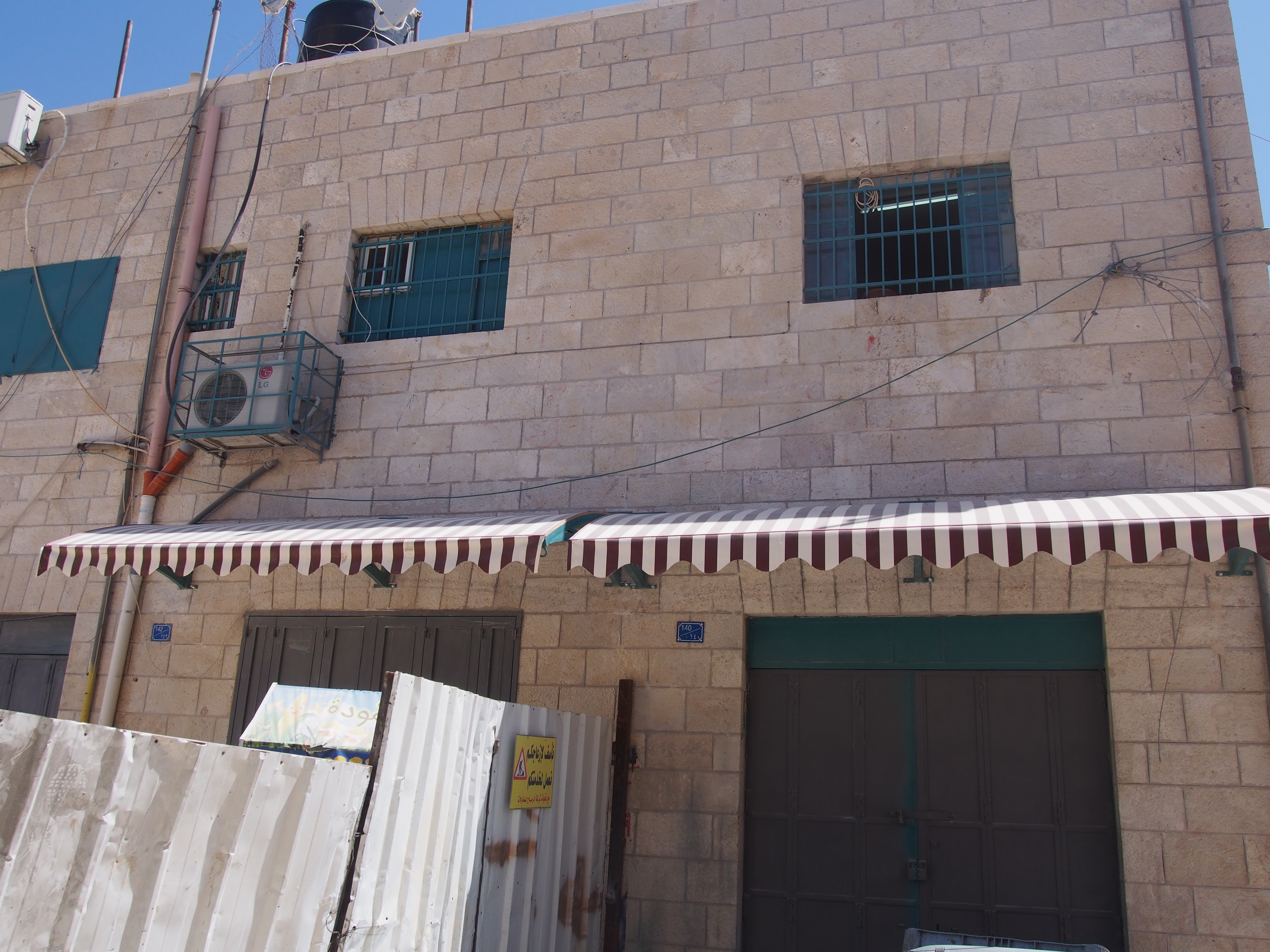 بالصور - إستمرار العمل في مشروع السوق القديم في مرحلته الثانية