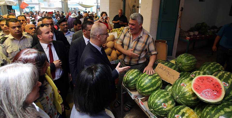 في زيارته إلى بيت لحم الحمدلله يجتمع مع عدد من الشخصيات الرسمية من بينهم  بابون وقضية المياه واسعار المنتجات على طاولة النقاش