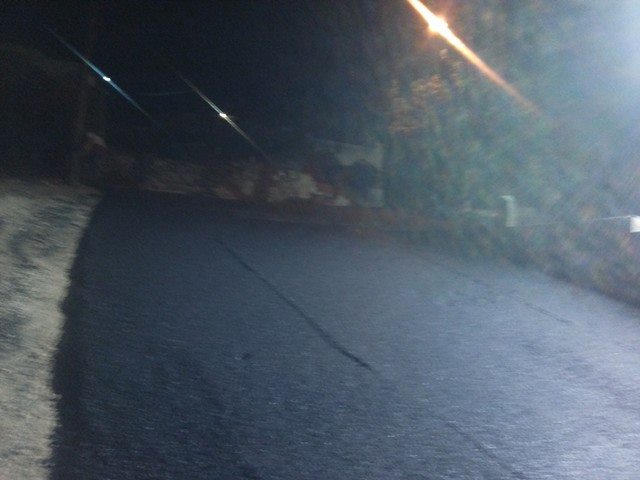 بلدية بيت لحم تباشر بأعمال التعبيد في شارعين متفرعين من واد شاهين