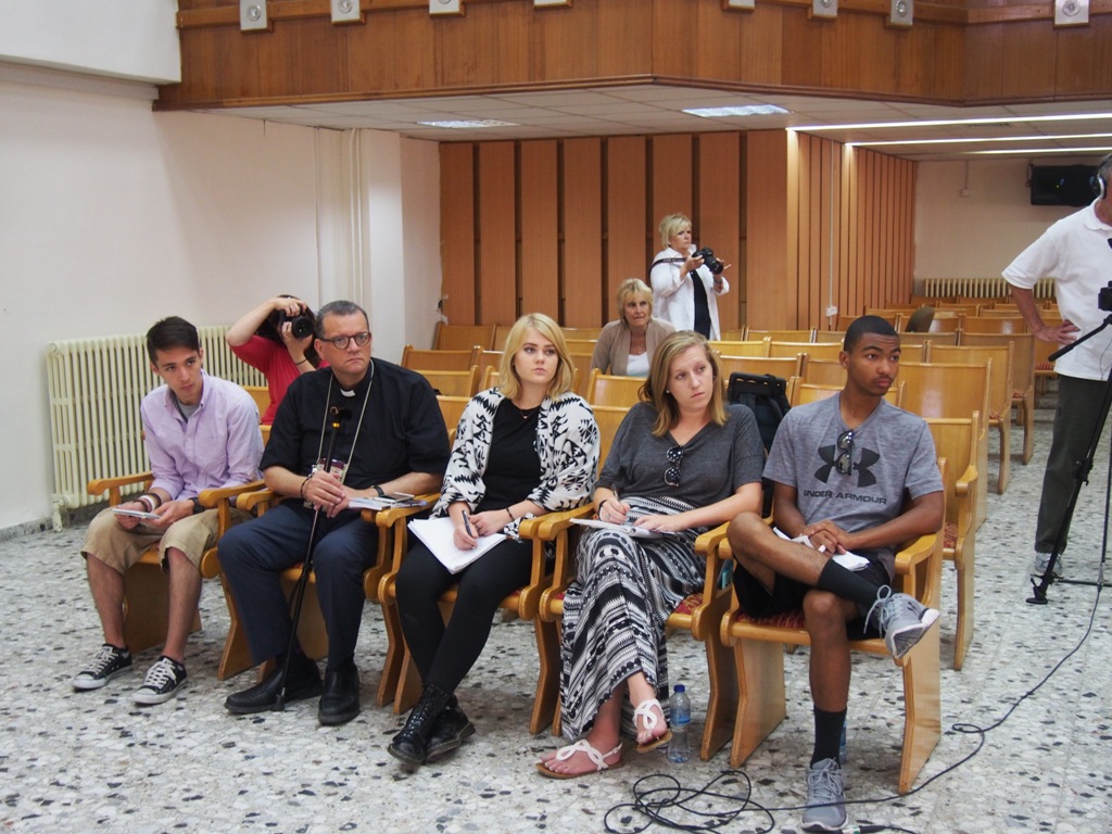 نائب رئيسة بلدية بيت لحم يستقبل عدداً من طلبة الجامعات الأمريكية والأوروبية والإفريقية