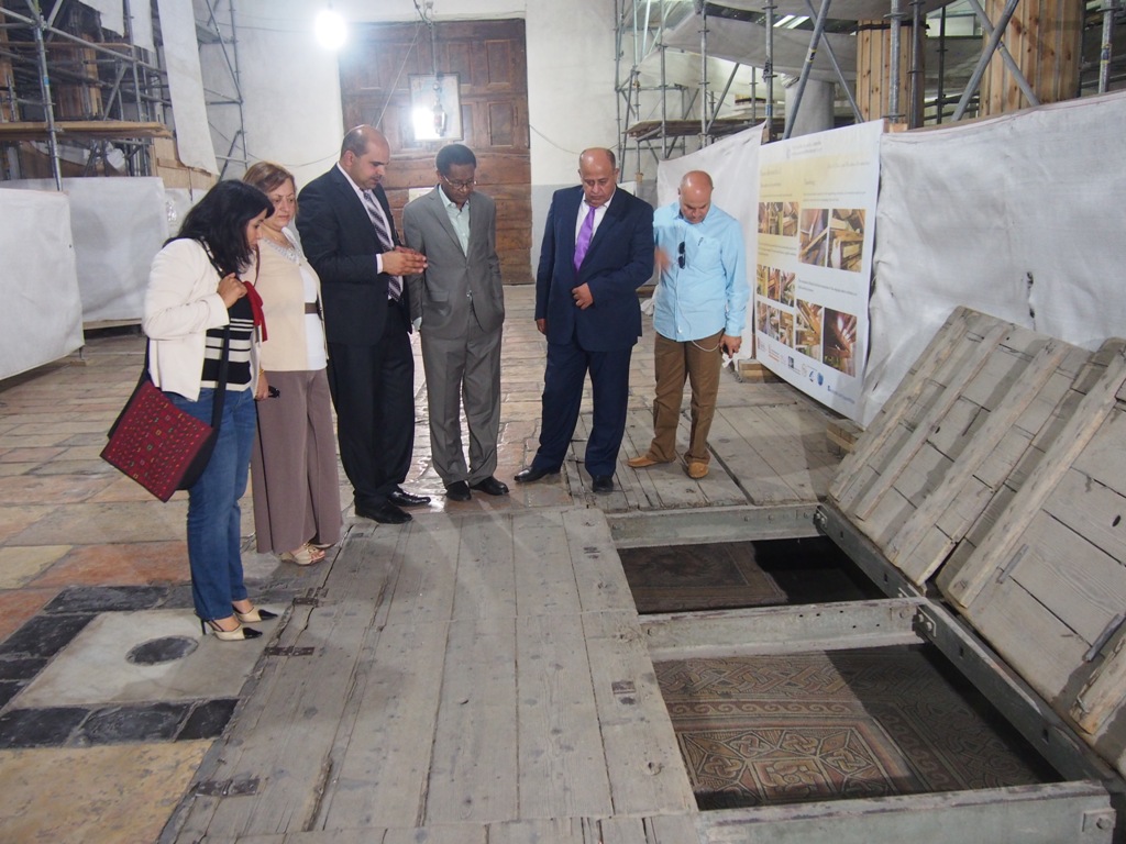 جحا يشارك في استقبال مدير عام إتحاد الإذاعات العربية ويطلعه على تفاصيل كنيسة المهد التاريخية والدينية