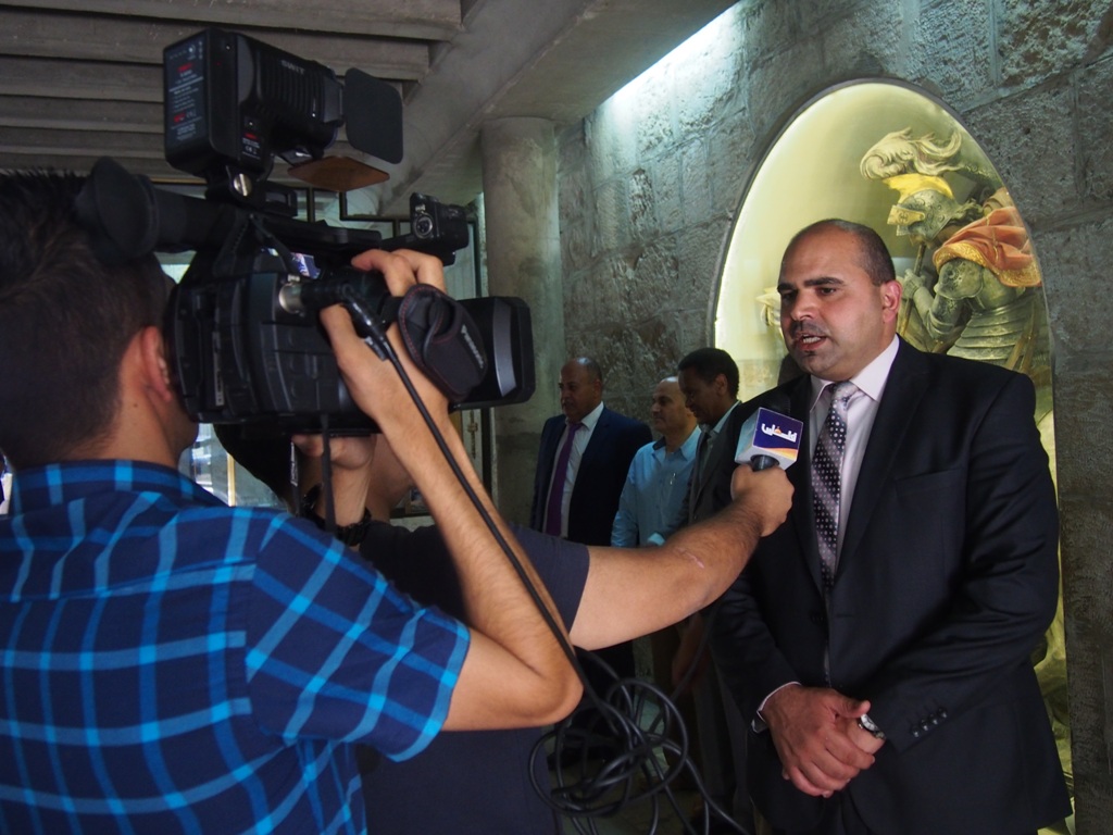 جحا يشارك في استقبال مدير عام إتحاد الإذاعات العربية ويطلعه على تفاصيل كنيسة المهد التاريخية والدينية