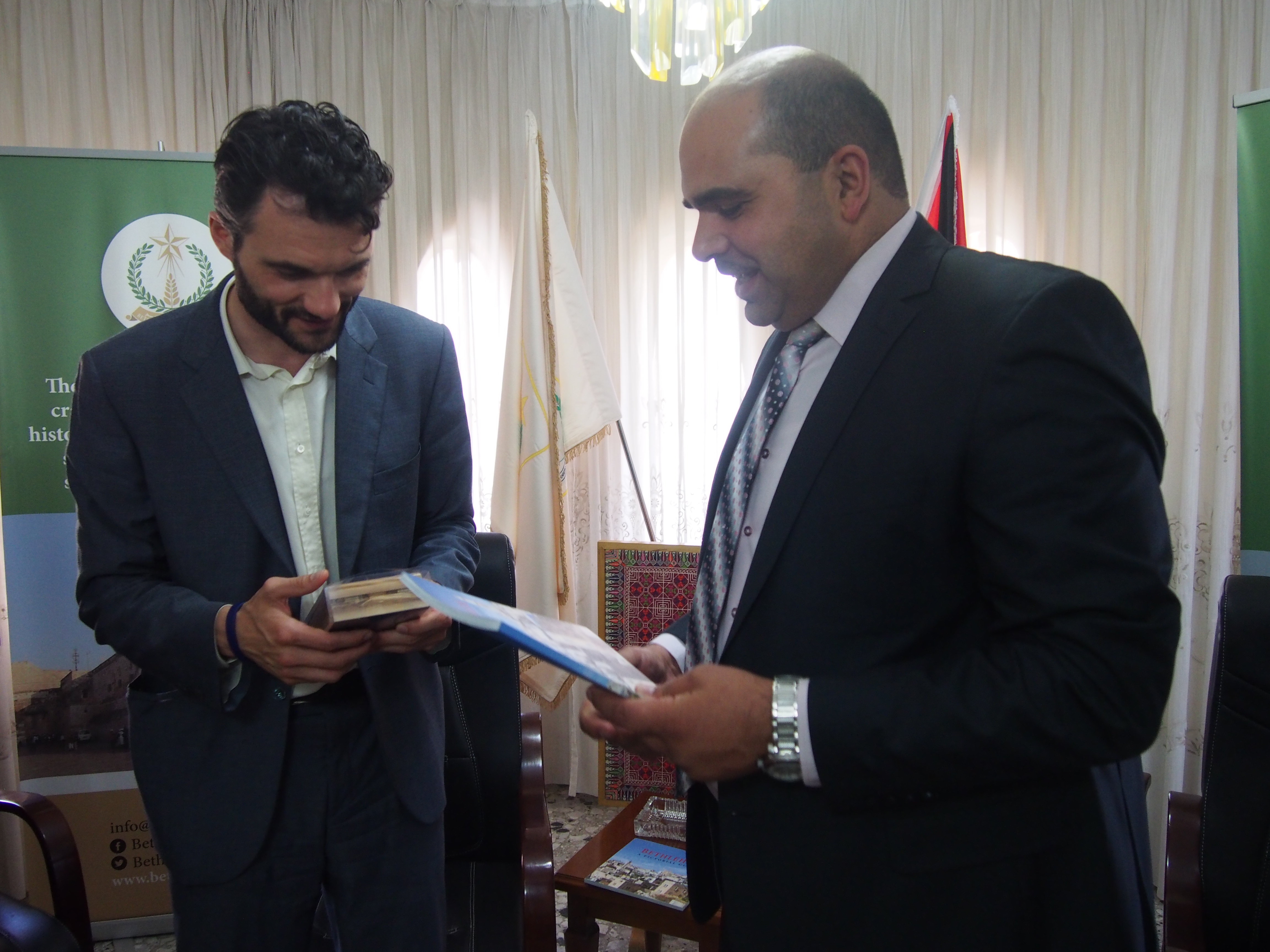 نائب رئيسة بلدية بيت لحم يستقبل رئيس إتحاد البلديات الإيطالية في مقاطعة توسكانا