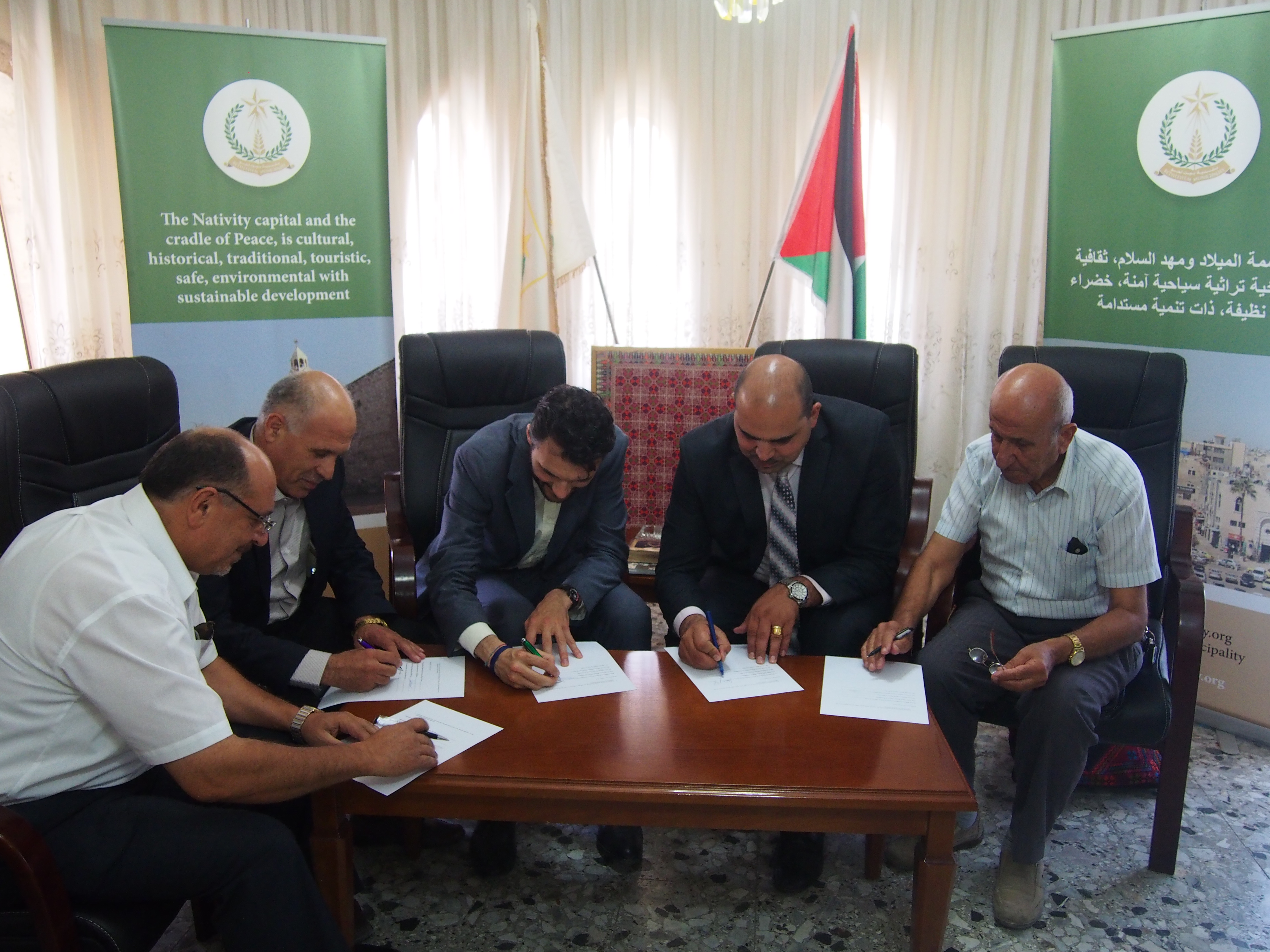 نائب رئيسة بلدية بيت لحم يستقبل رئيس إتحاد البلديات الإيطالية في مقاطعة توسكانا