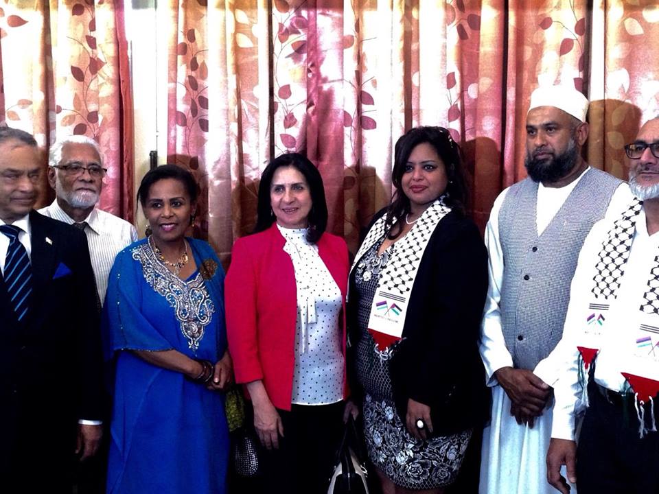 في جولتها إلى جمهورية مورشيوس  بابون تَمنح مواطنة بيت لحم الفخرية لنائب رئيس الوزراء وتحصل على مواطنة كواتر بورن الفخرية 