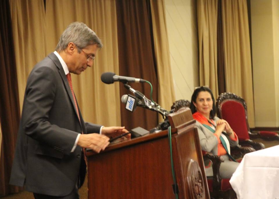 في جولتها إلى جمهورية مورشيوس  بابون تَمنح مواطنة بيت لحم الفخرية لنائب رئيس الوزراء وتحصل على مواطنة كواتر بورن الفخرية 