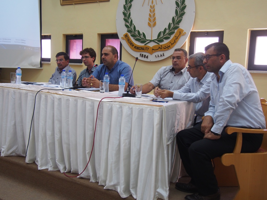 بلدية بيت لحم تستضيف لقاءً خاصاً حول مشروع تطوير شبكة المياه التابعة لمنطقة خدمة سلطة مياه ومجاري بيت لحم - بيت جالا - بيت ساحور 