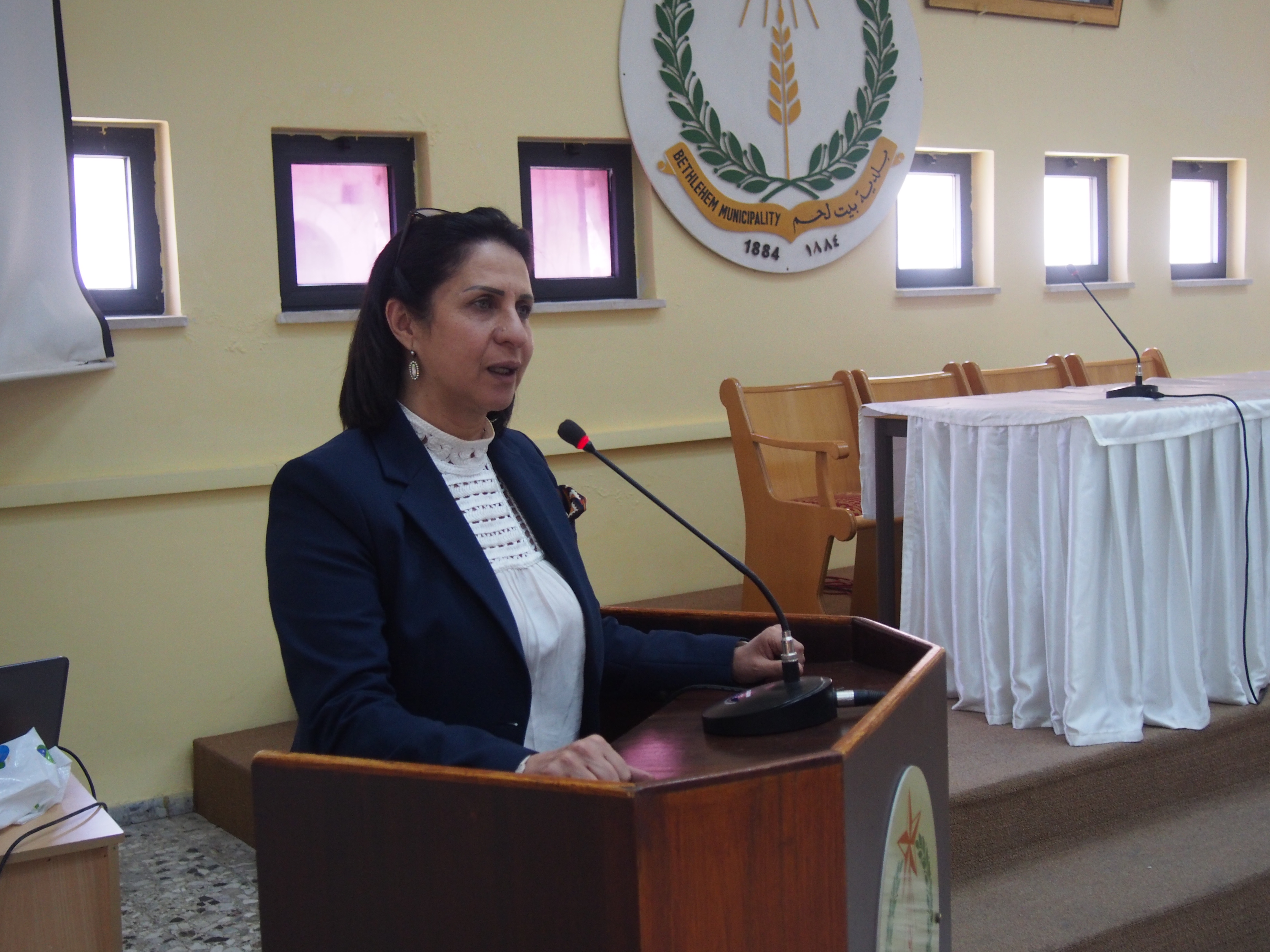 المجلس المحلي الشبابي في بيت لحم يكرم الناجحين في الثانوية العامة من أعضاء الهيئة العامة والمجلس الشبابي