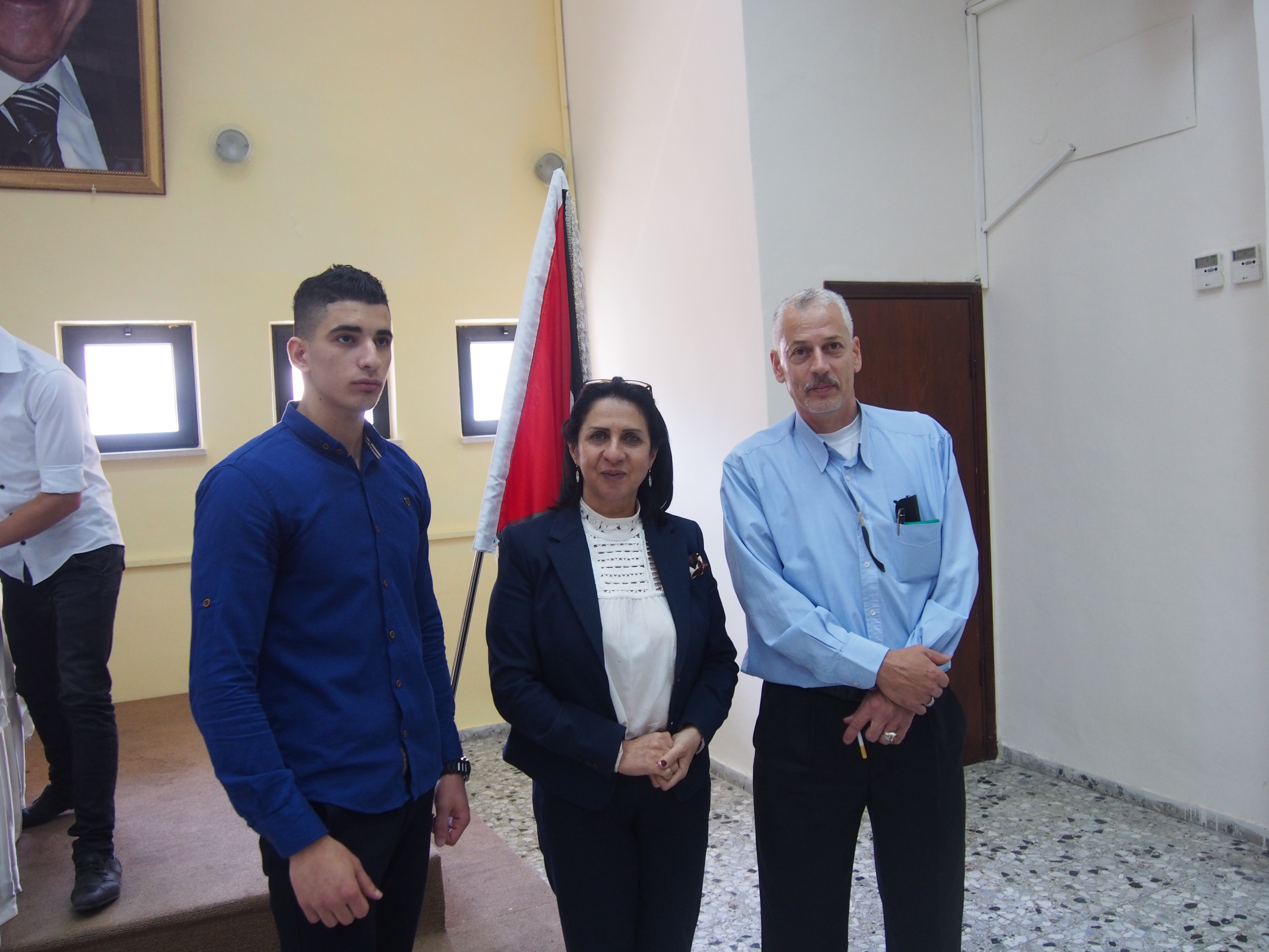 المجلس المحلي الشبابي في بيت لحم يكرم الناجحين في الثانوية العامة من أعضاء الهيئة العامة والمجلس الشبابي