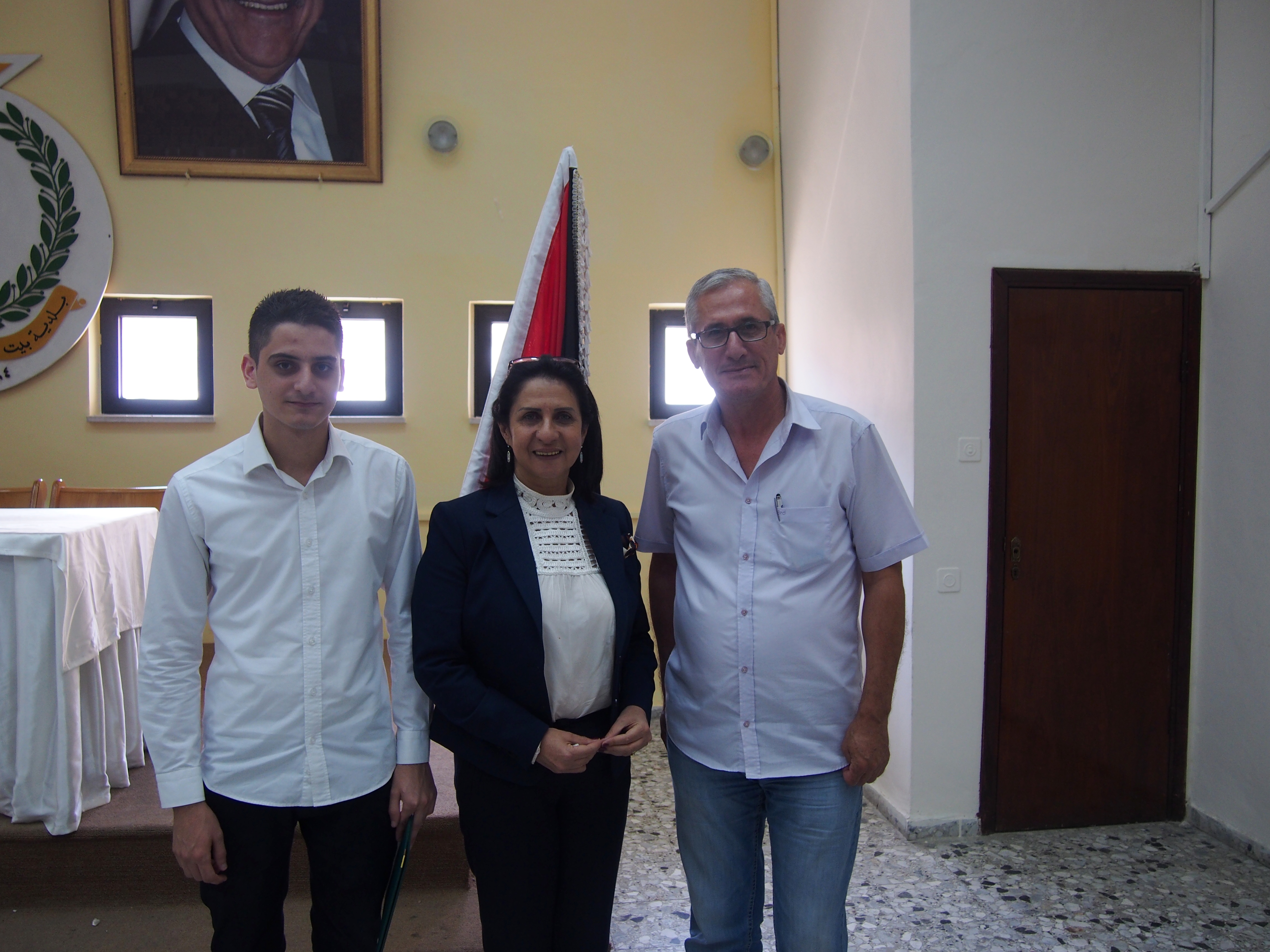 المجلس المحلي الشبابي في بيت لحم يكرم الناجحين في الثانوية العامة من أعضاء الهيئة العامة والمجلس الشبابي