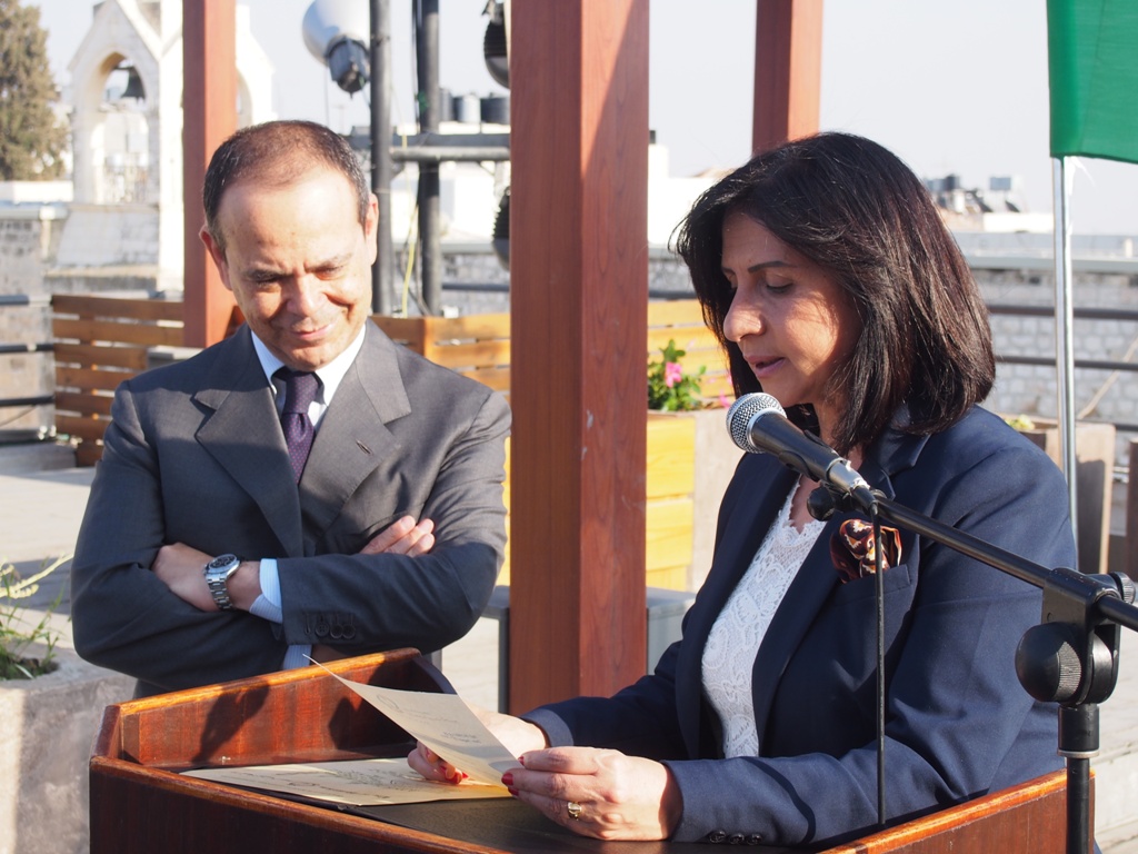 بلدية بيت لحم تكرم القنصل الإيطالي السابق وتمنحه مواطنة بيت لحم الفخرية 