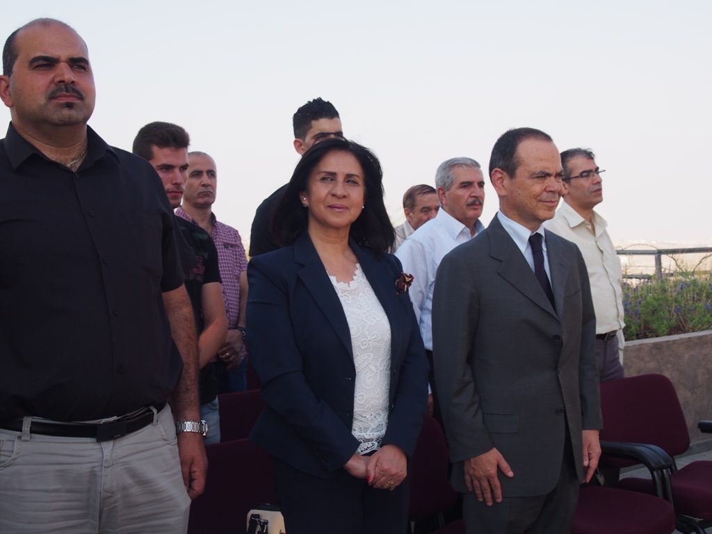 بلدية بيت لحم تكرم القنصل الإيطالي السابق وتمنحه مواطنة بيت لحم الفخرية 