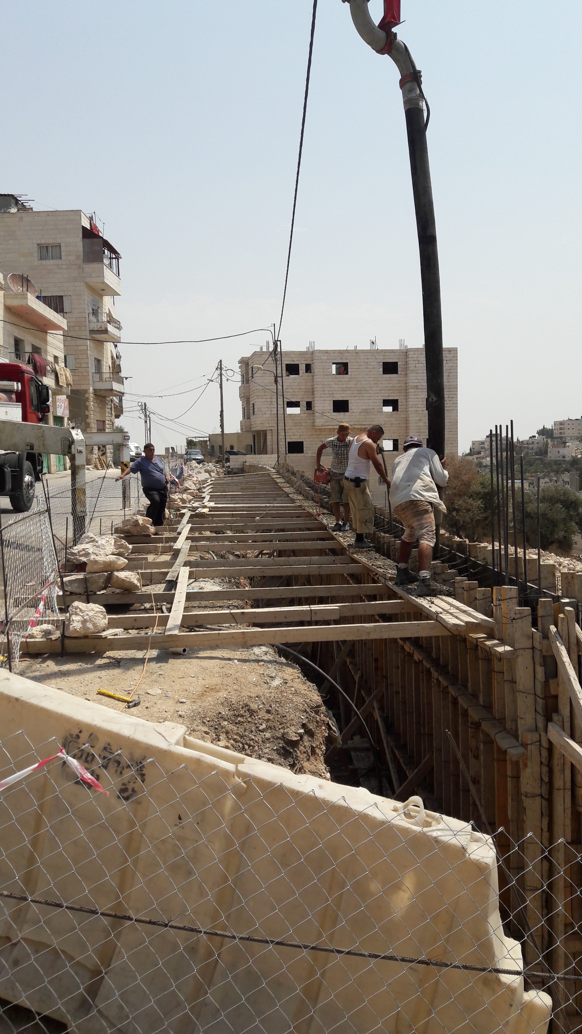 بالصور - أعمال تأهيل شارع الصف