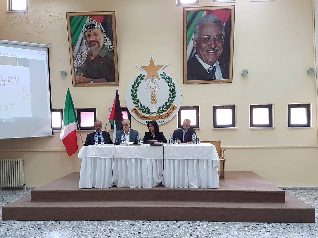 إزاحة الستارة عن لوحة إطلاق أعمال مشروع تأهيل المدخل الشمالي لمدينة بيت لحم – شارع الكاريتاس