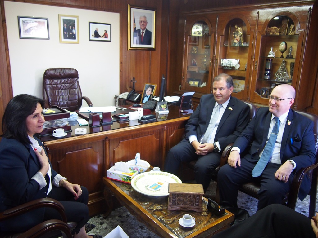 رئيسة بلدية بيت لحم تستقبل وزير الحكم المحلي المالطي 