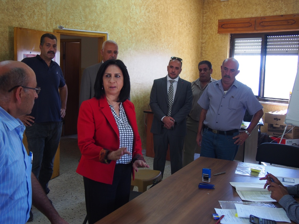 رئيسة بلدية بيت لحم تجتمع مع بعثة الأمم المتحدة واللجنة الوطنية لسجل اضرار الجدار 