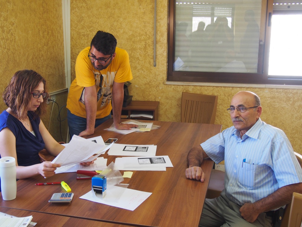 رئيسة بلدية بيت لحم تجتمع مع بعثة الأمم المتحدة واللجنة الوطنية لسجل اضرار الجدار 