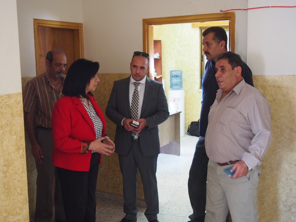 رئيسة بلدية بيت لحم تجتمع مع بعثة الأمم المتحدة واللجنة الوطنية لسجل اضرار الجدار 