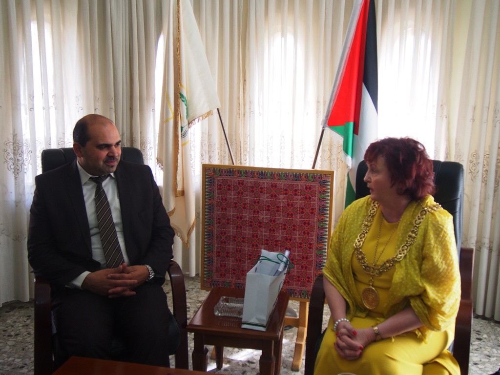 رئيسة بلدية غلاسكو  تزور بلدية بيت لحم وتلتقي نائب رئيسة البلدية 