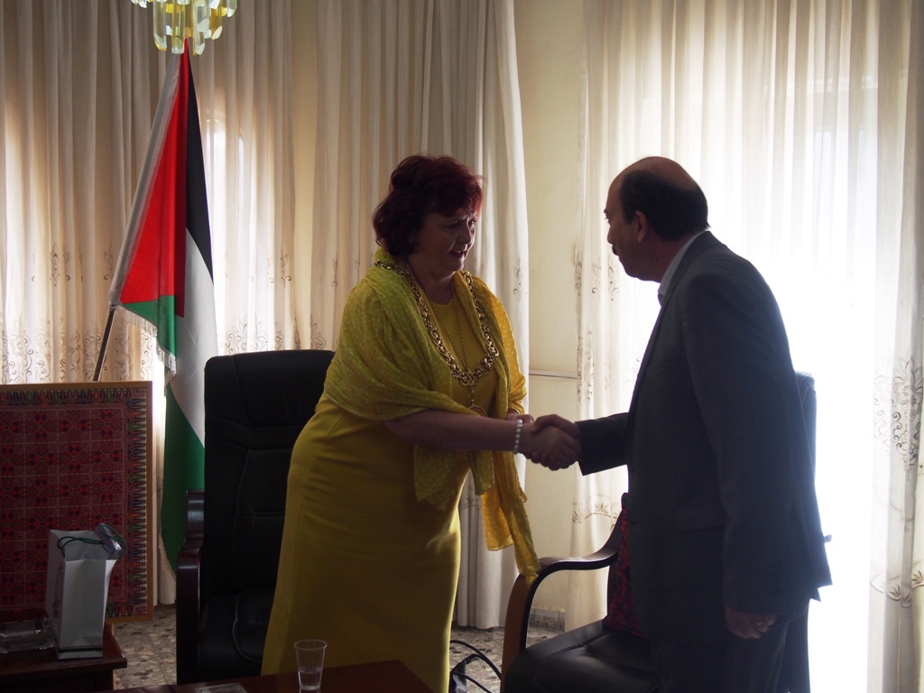 رئيسة بلدية غلاسكو  تزور بلدية بيت لحم وتلتقي نائب رئيسة البلدية 