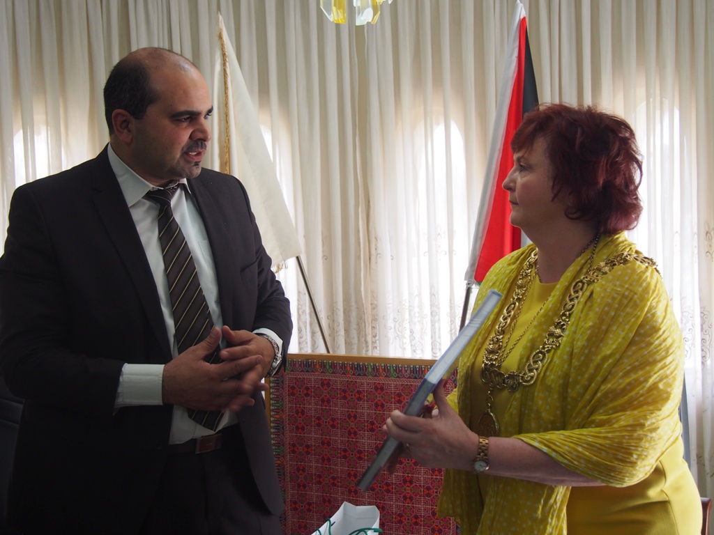 رئيسة بلدية غلاسكو  تزور بلدية بيت لحم وتلتقي نائب رئيسة البلدية 