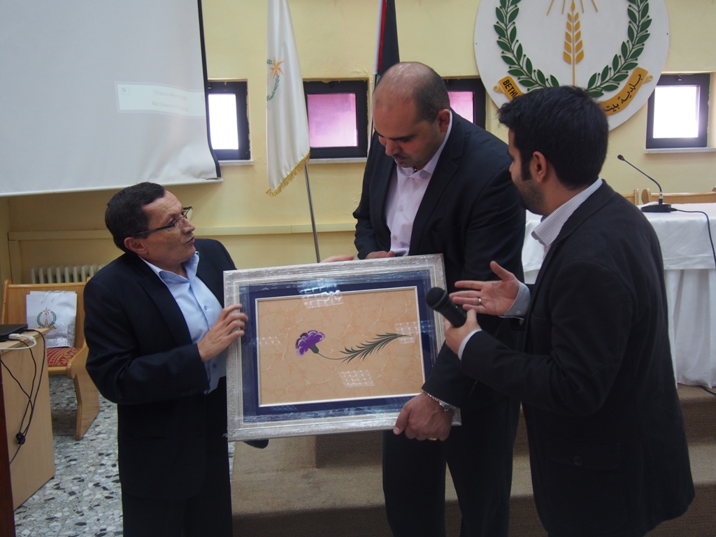 جحا يستقبل وفداً تركياً رفيع المستوى وينقل لهم واقع مدينة بيت لحم	