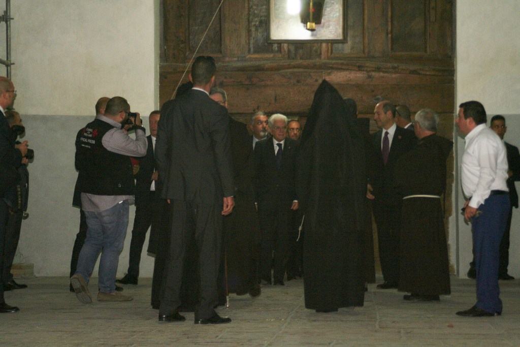 رئيسة بلدية بيت لحم تشارك في إستقبال الرئيس الإيطالي وترافقه في جولته