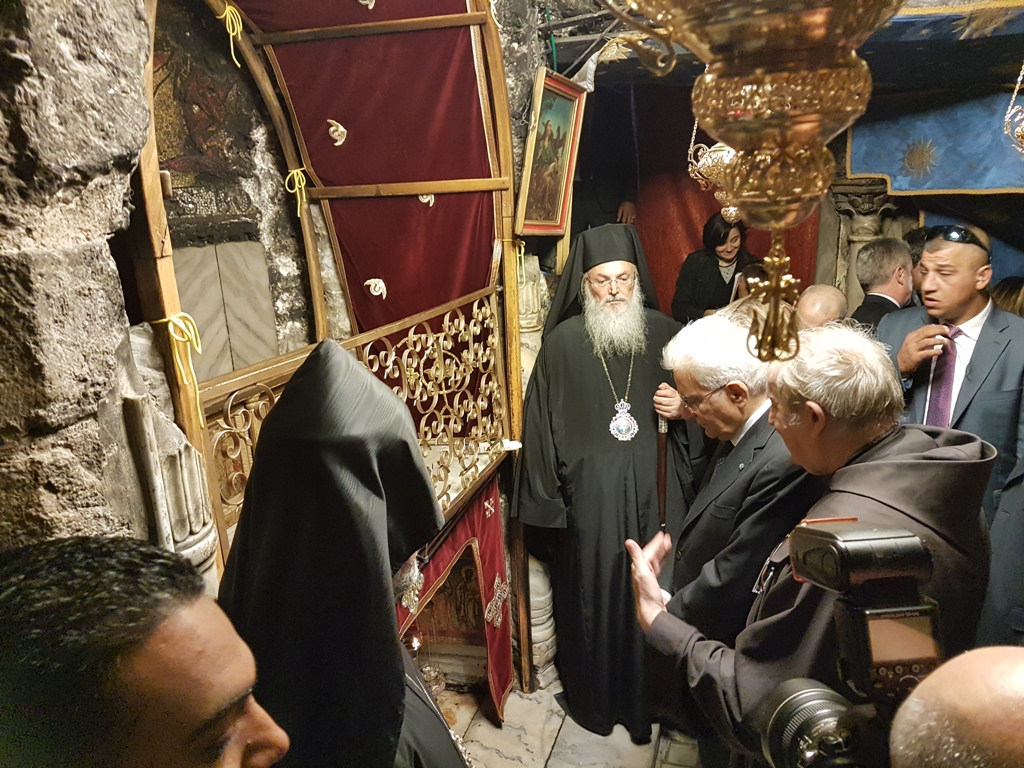 رئيسة بلدية بيت لحم تشارك في إستقبال الرئيس الإيطالي وترافقه في جولته