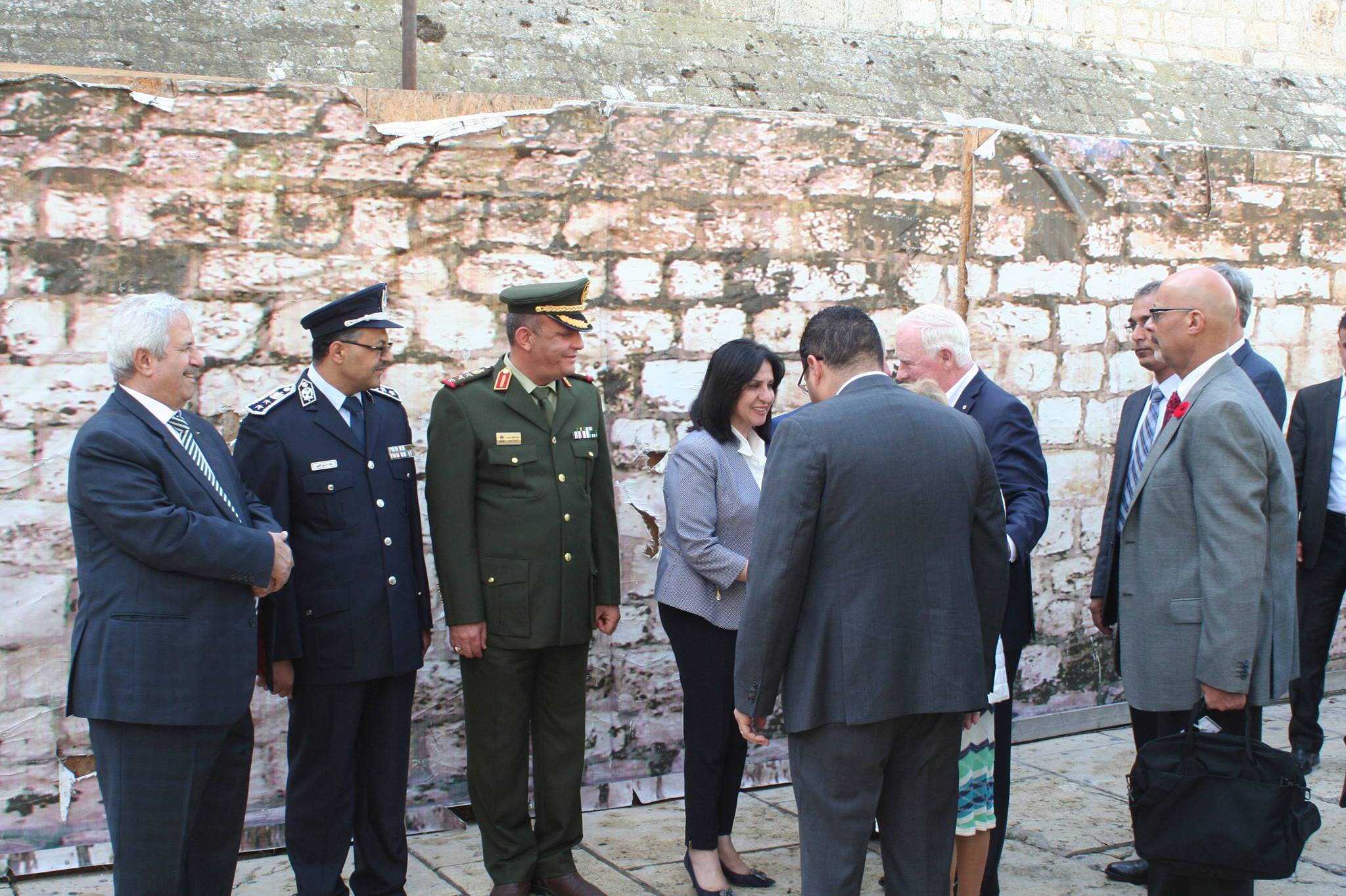 بابون تشارك في إستقبال الحاكم العام لكندا 