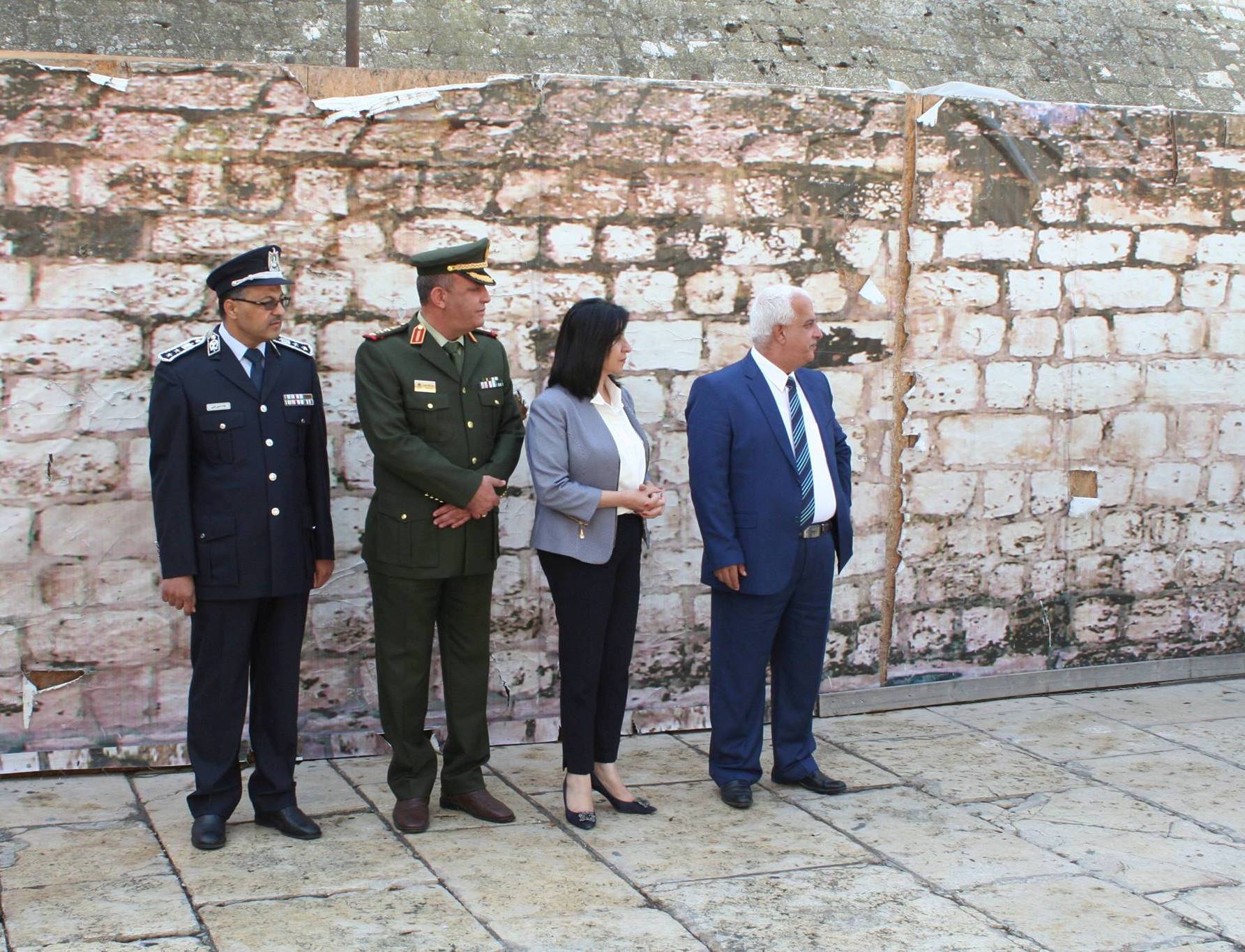 بابون تشارك في إستقبال الحاكم العام لكندا 