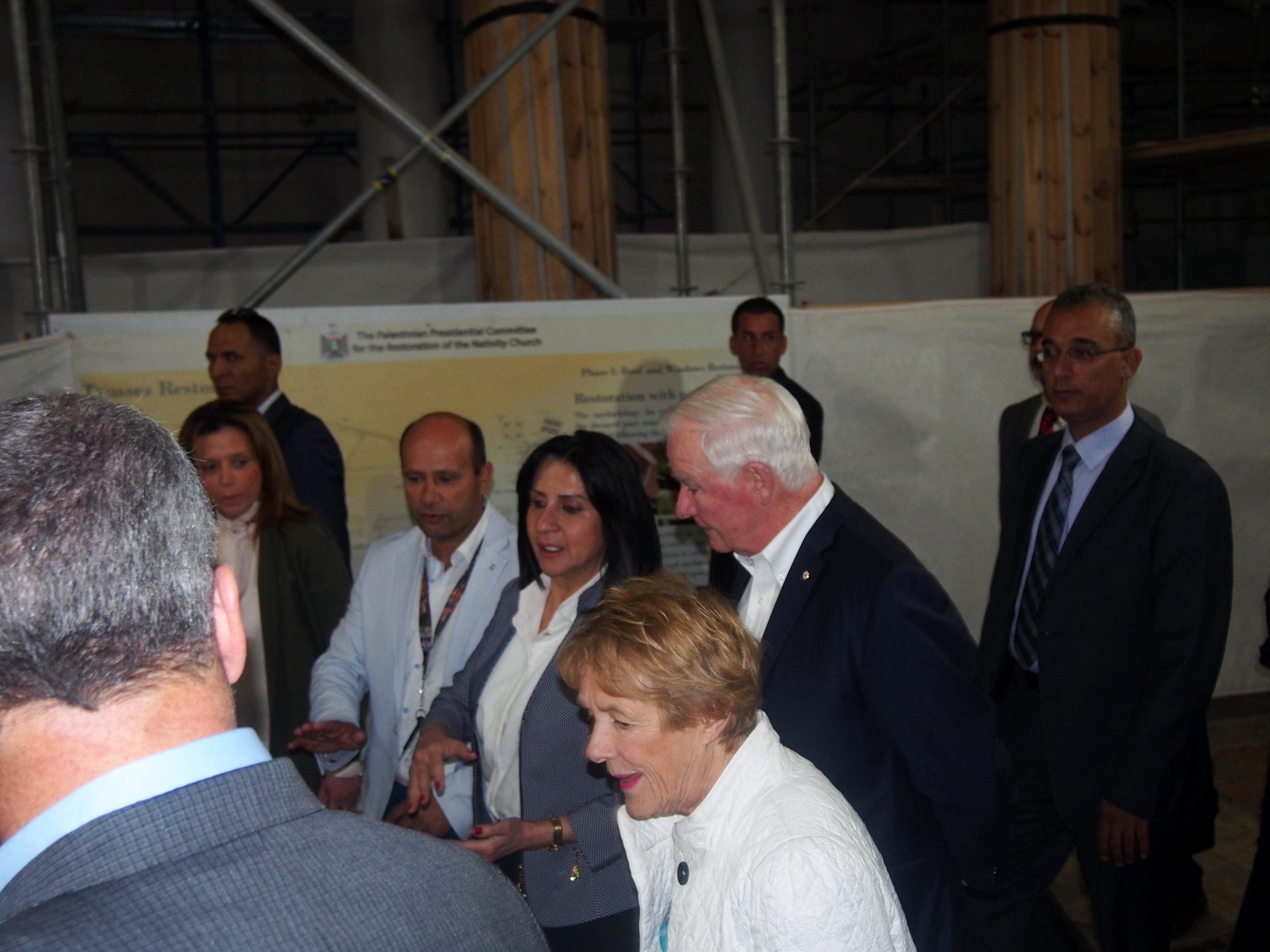 بابون تشارك في إستقبال الحاكم العام لكندا 