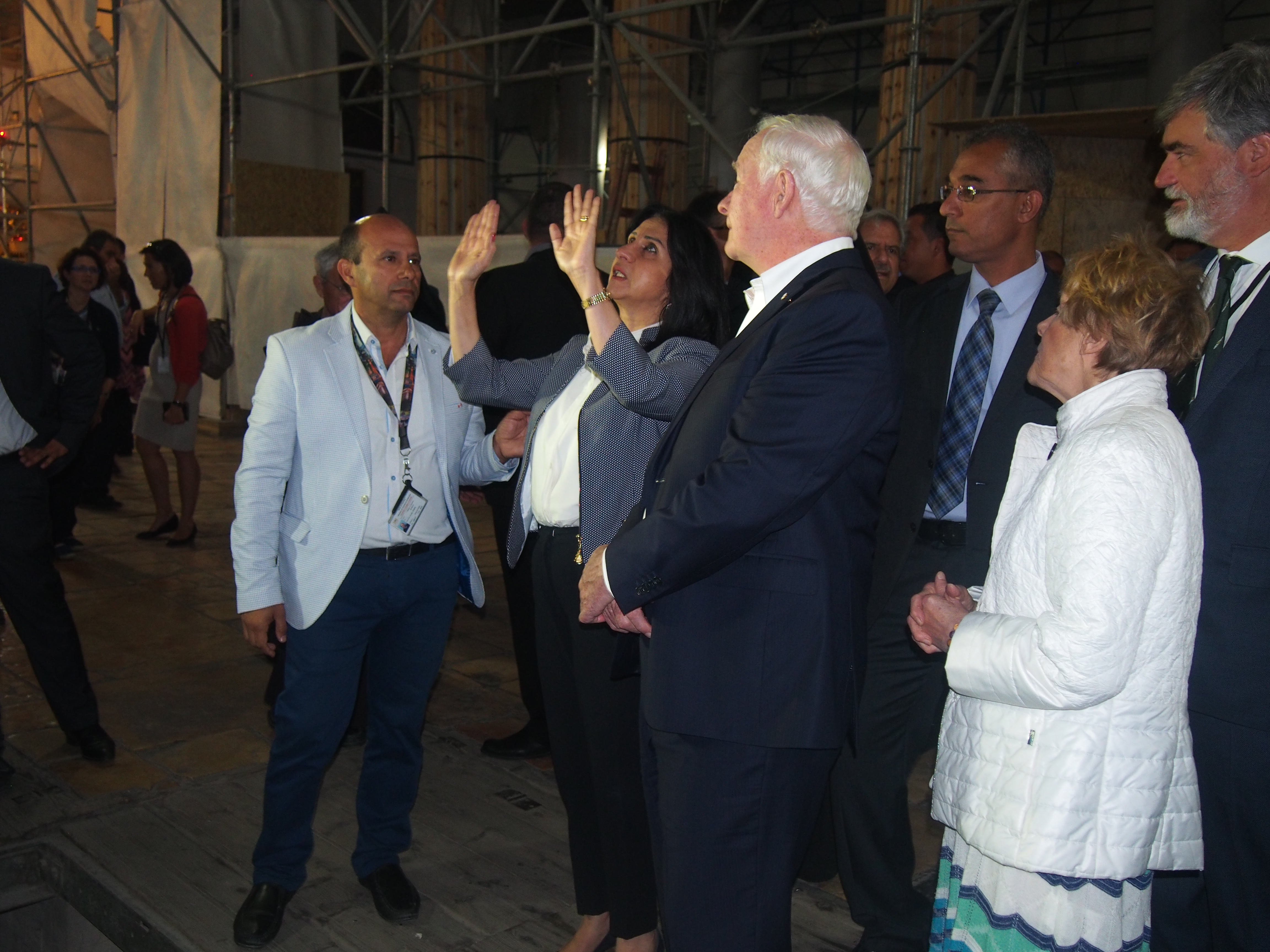 بابون تشارك في إستقبال الحاكم العام لكندا 