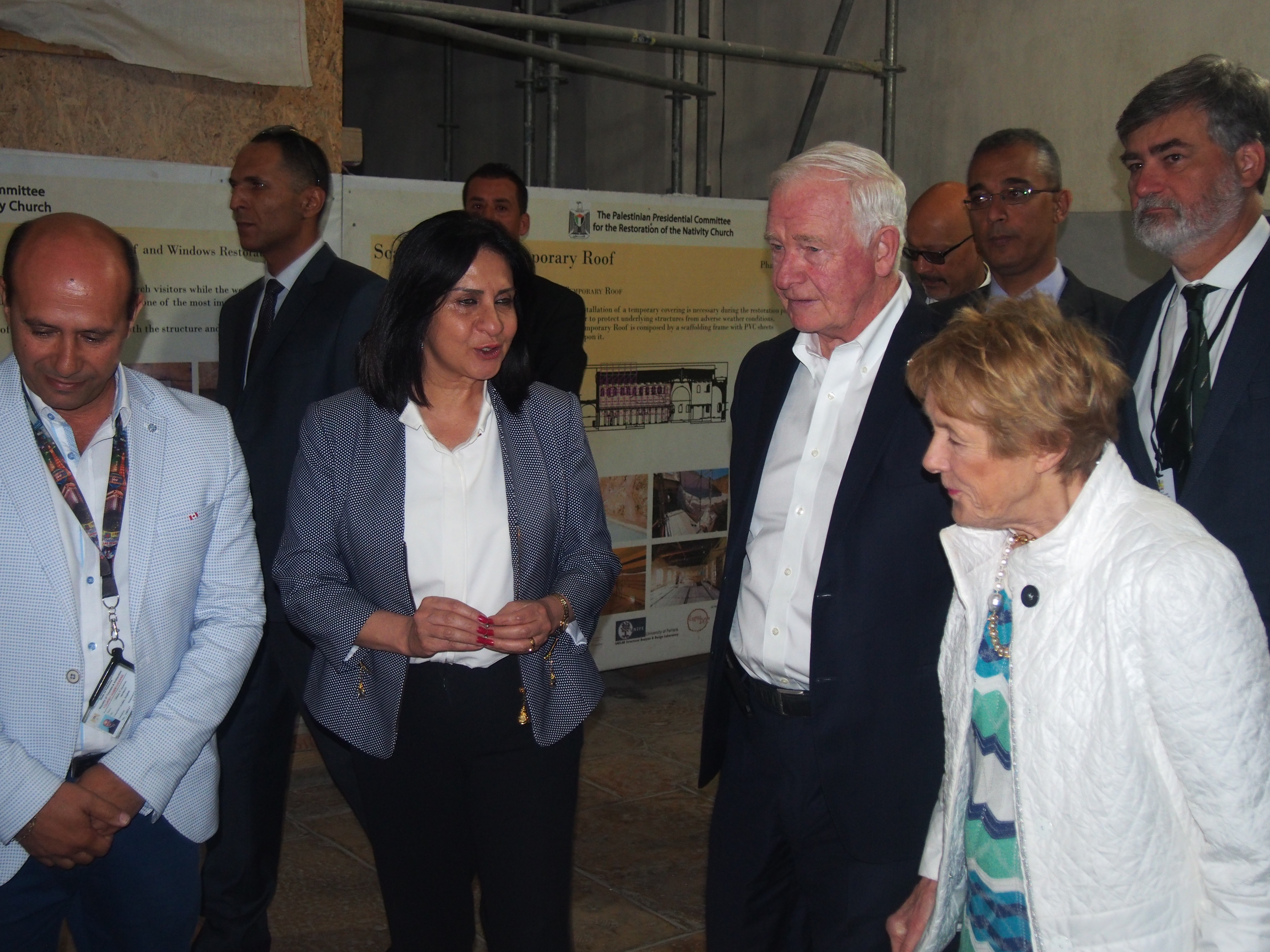 بابون تشارك في إستقبال الحاكم العام لكندا 