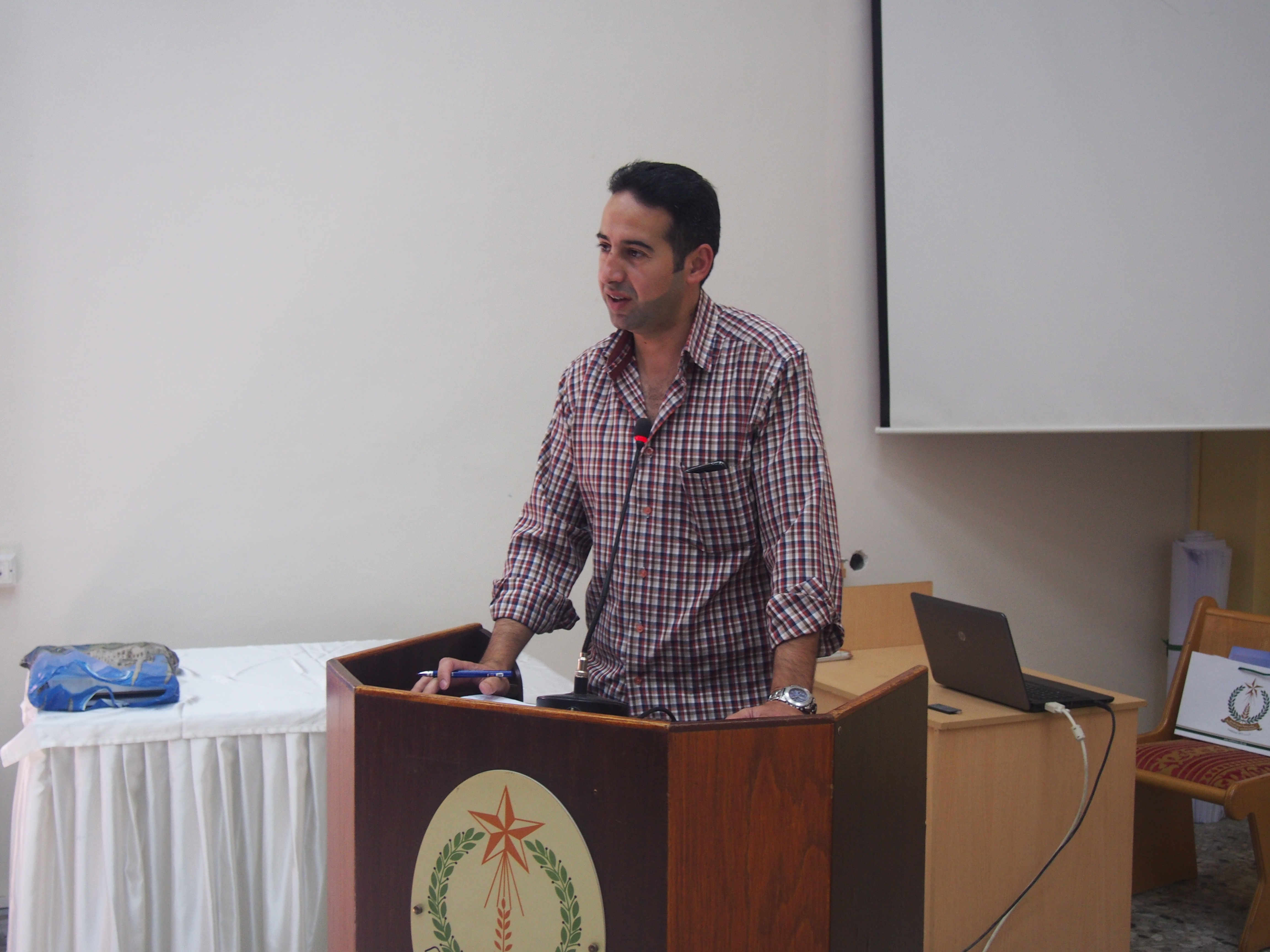 رئيسة بلدية بيت لحم تستقبل مدير وأعضاء مكتبة بلدية البيرة وموظفين البلدية القادمين مع عائلاتهم