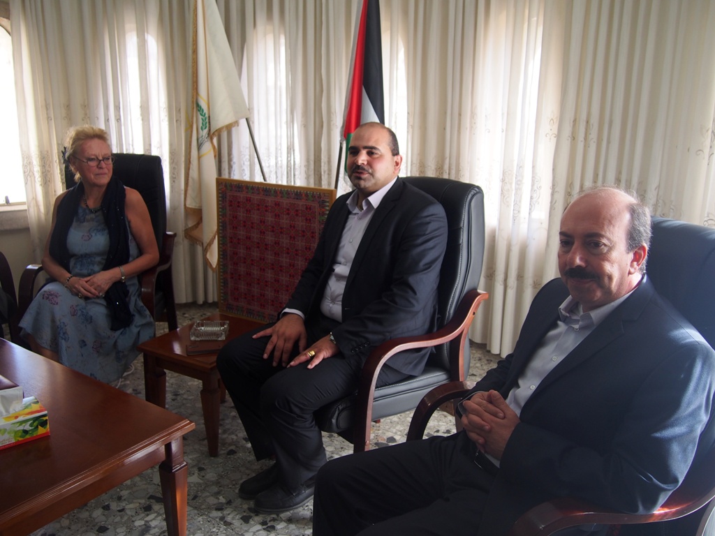 نائب رئيسة بلدية بيت لحم يستقبل وفد جمعية الصداقة بيت لحم كولون 