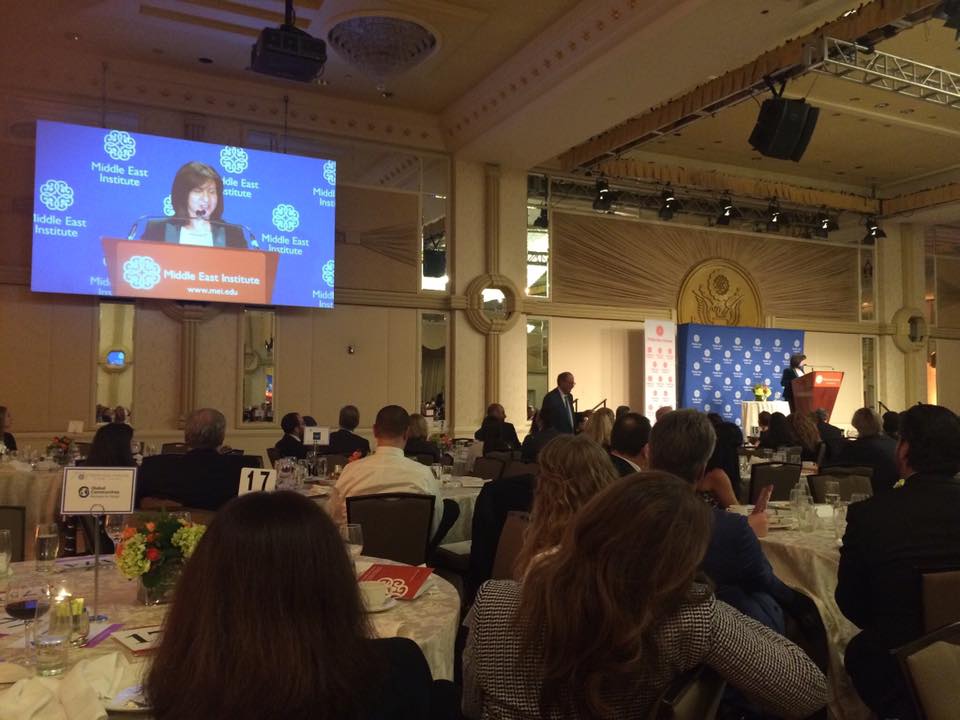 معهد الشرق الأوسط في واشنطن يمنح بابون جائزة (عصام فارس) لدورها في الدفاع عن حقوق وكرامة الشعب الفلسطيني