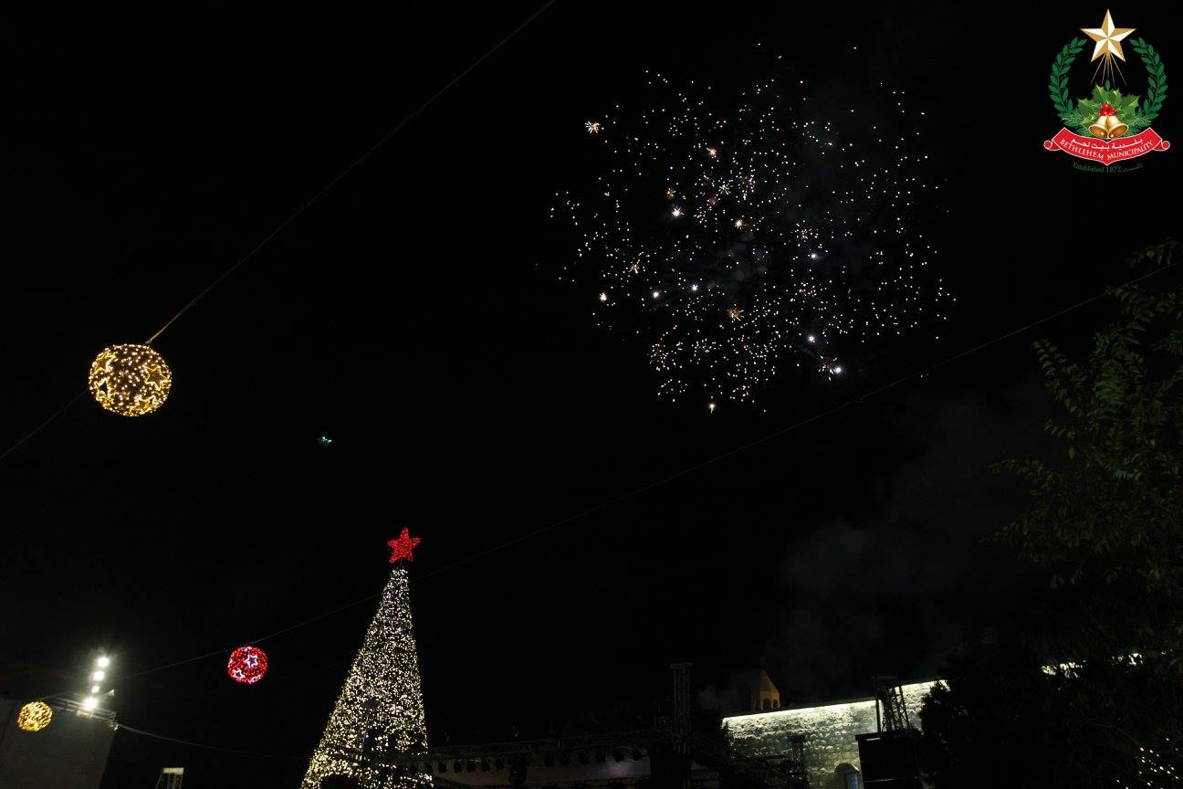 في حفل إضاءة شجرة عيد الميلاد المجيد في بيت لحم الأستاذة فيرا بابون ترفع شعار الرحمة وتؤكد على حقوق الأطفال