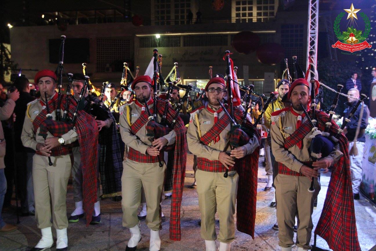 في حفل إضاءة شجرة عيد الميلاد المجيد في بيت لحم الأستاذة فيرا بابون ترفع شعار الرحمة وتؤكد على حقوق الأطفال