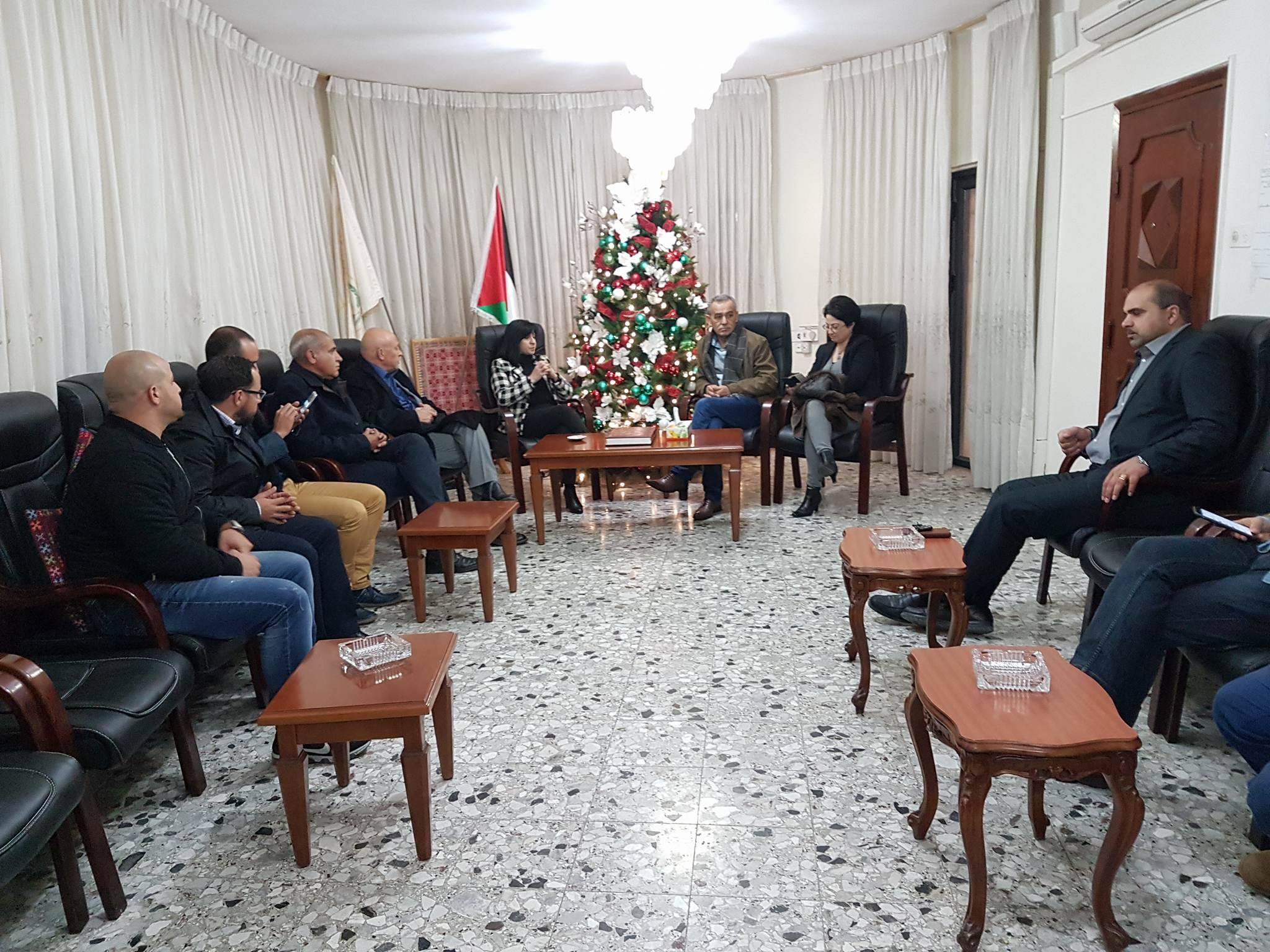 نواب القائمة المشتركة يلتقون رئيسة بلدية بيت لحم للمعايدة بمناسبة الأعياد الميلادية المجيدية ورأس السنة 