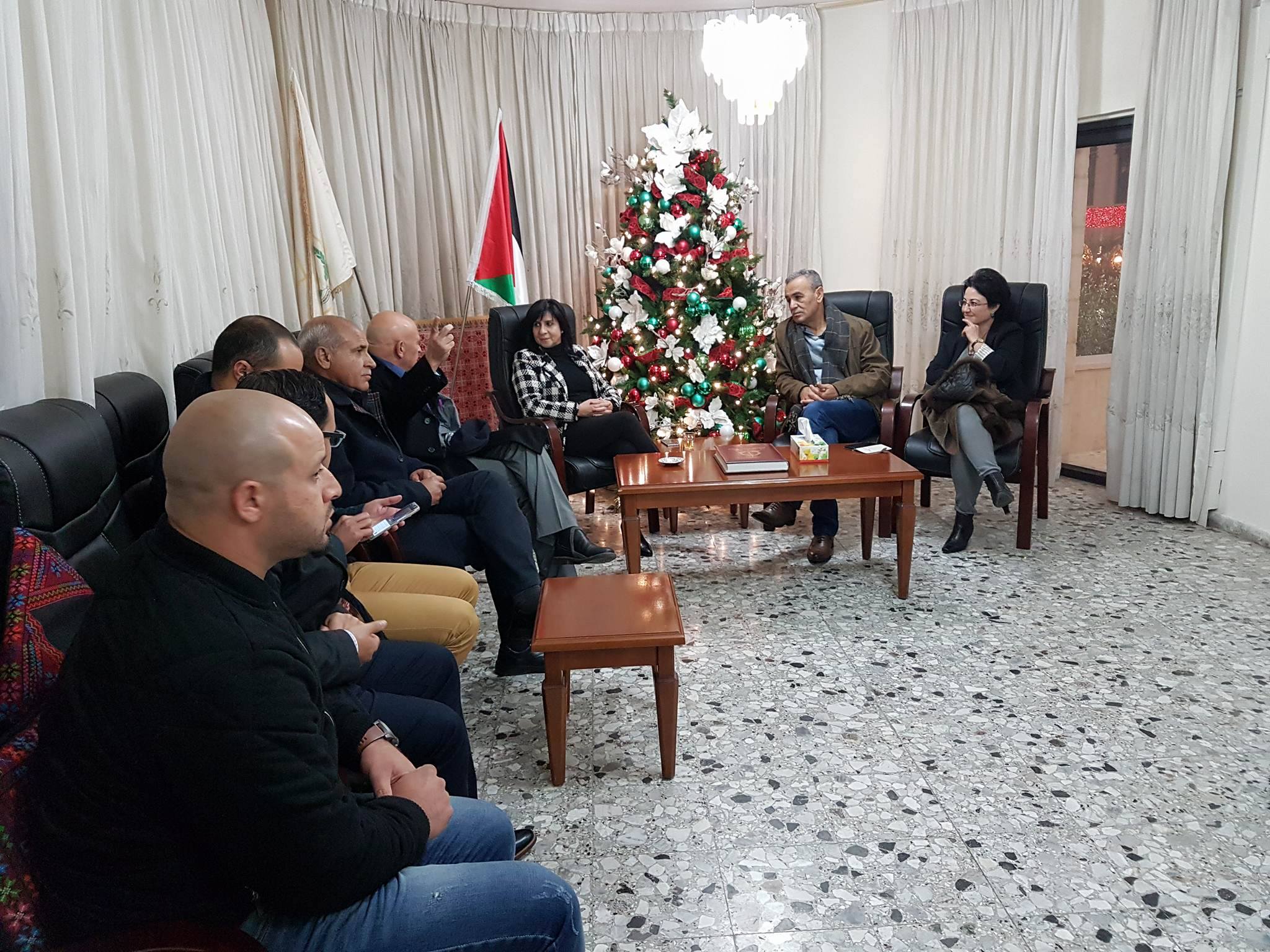 نواب القائمة المشتركة يلتقون رئيسة بلدية بيت لحم للمعايدة بمناسبة الأعياد الميلادية المجيدية ورأس السنة 