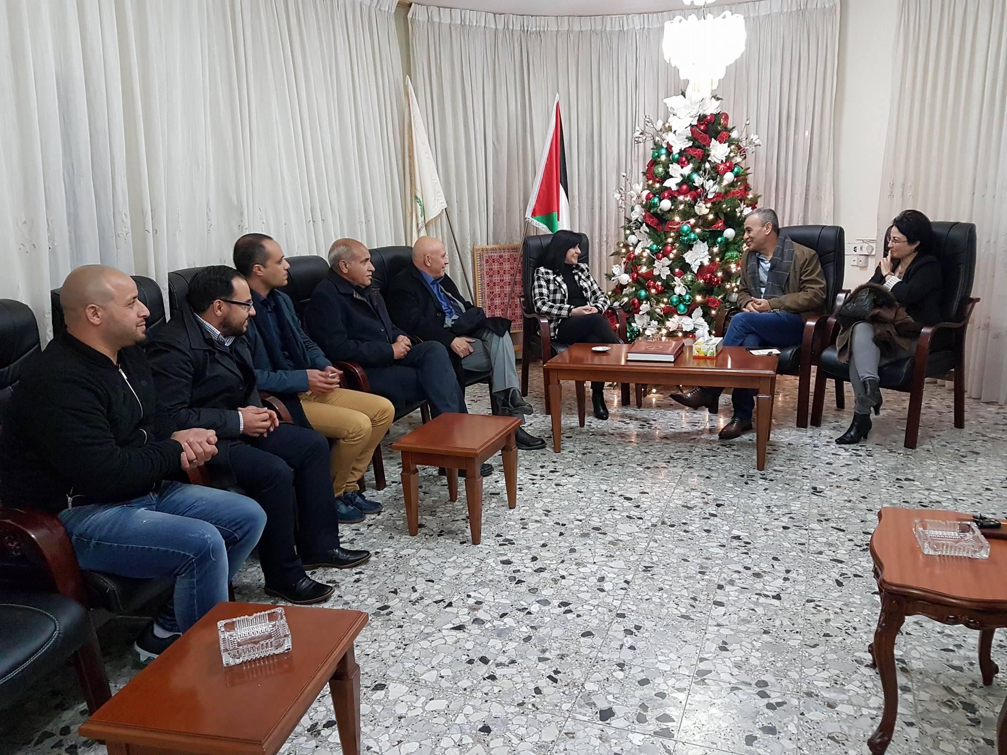 نواب القائمة المشتركة يلتقون رئيسة بلدية بيت لحم للمعايدة بمناسبة الأعياد الميلادية المجيدية ورأس السنة 