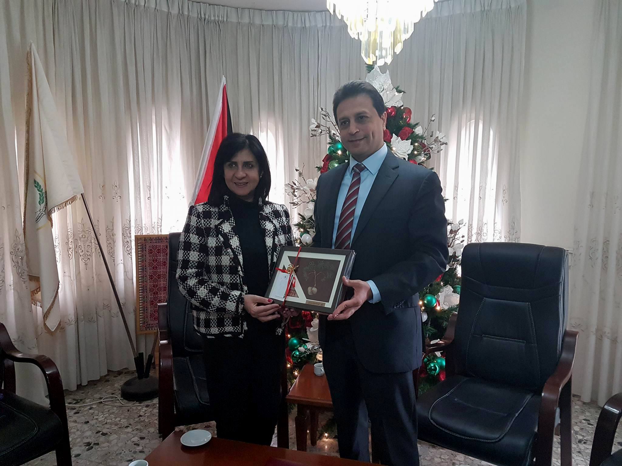 الرئيس التنفيذي لشركة الوطنية موبايل يلتقي رئيسة بلدية بيت لحم