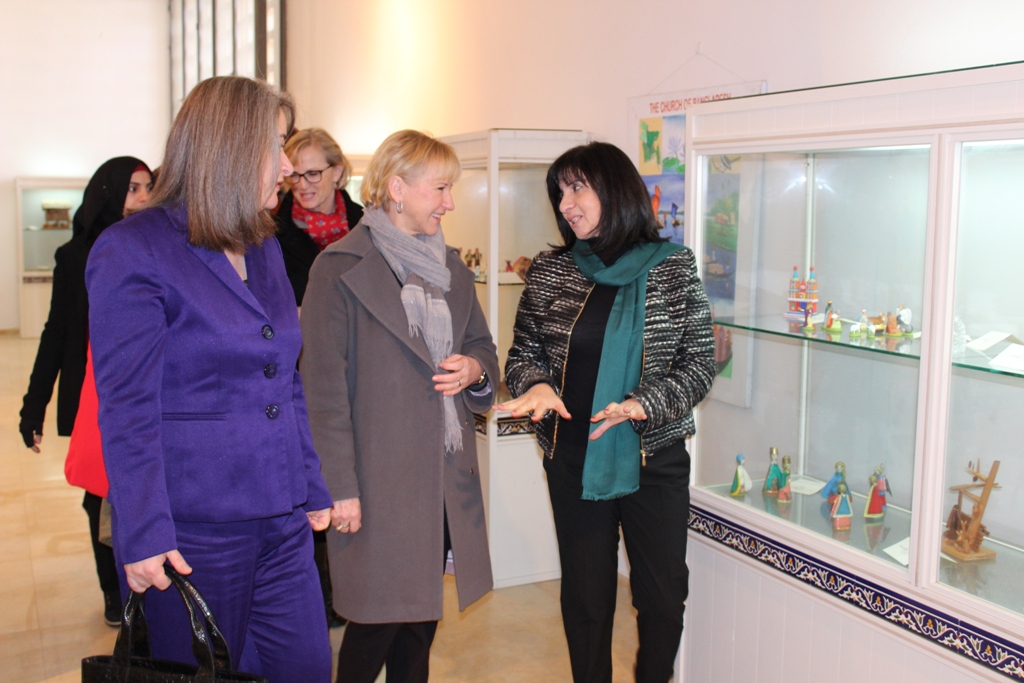  خلال زيارتها لمدينة بيت لحم وزيرة الشؤون الخارجية السويدية تلتقي معايعة وبابون