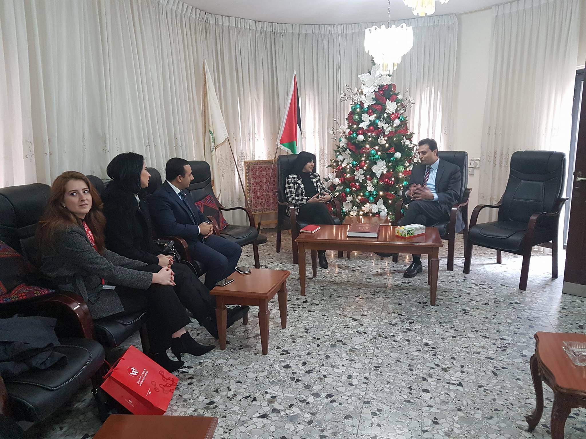 الرئيس التنفيذي لشركة الوطنية موبايل يلتقي رئيسة بلدية بيت لحم