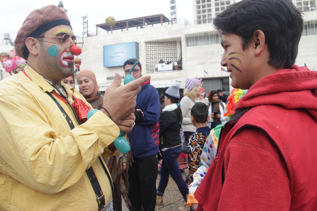 رئيسة بلدية بيت لحم تشارك في إستقبال غبطة المدبر الرسولي في مدينة بيت لحم 