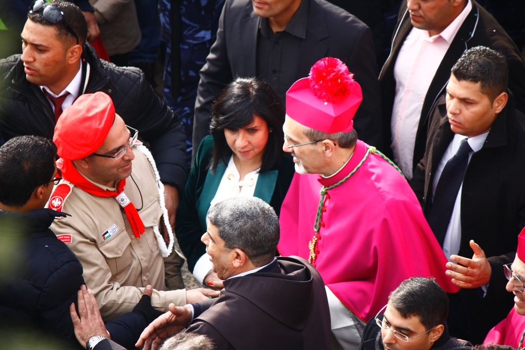 رئيسة بلدية بيت لحم تشارك في إستقبال غبطة المدبر الرسولي في مدينة بيت لحم 