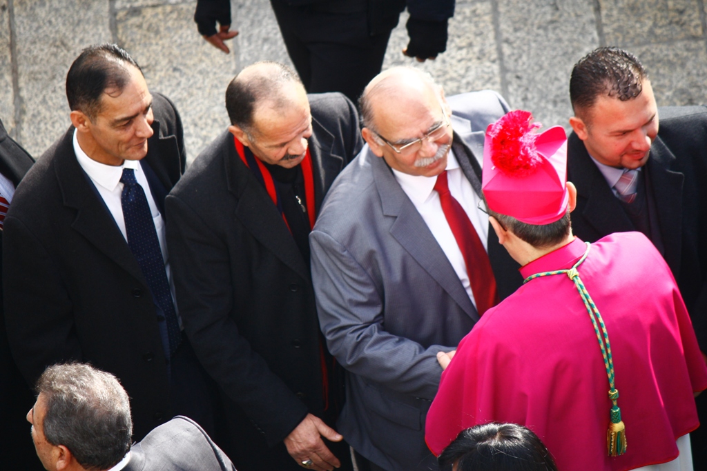 رئيسة بلدية بيت لحم تشارك في إستقبال غبطة المدبر الرسولي في مدينة بيت لحم 